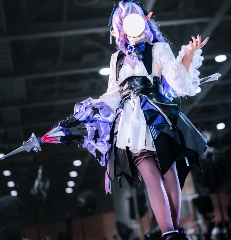فستان تنكري من Game Zenless Zo - مراجعة Anime Cosplay Zero Two وسعره